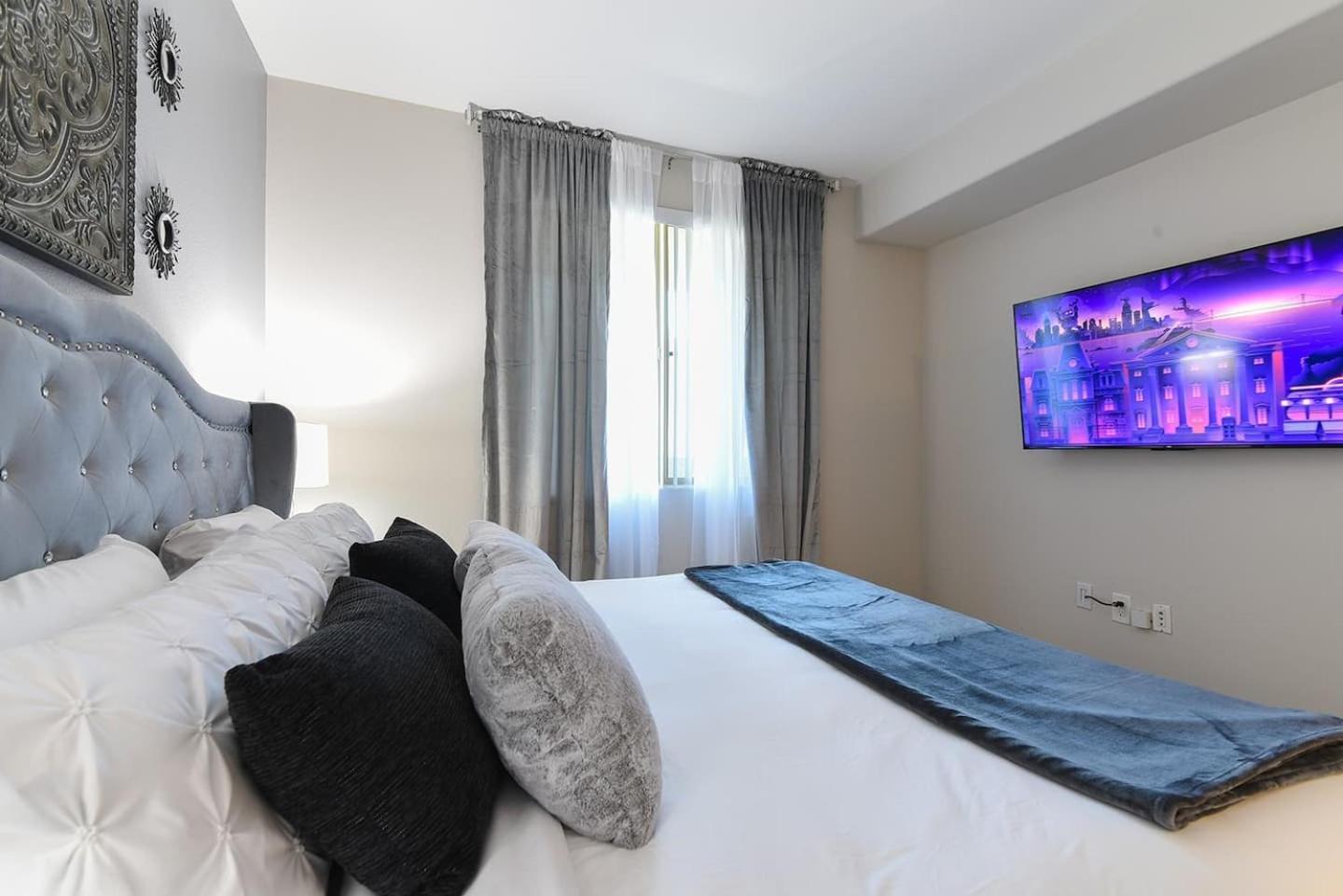 Hollywood, 21, 24 Hr Gym, Free Parking, Wi-fi Appartement