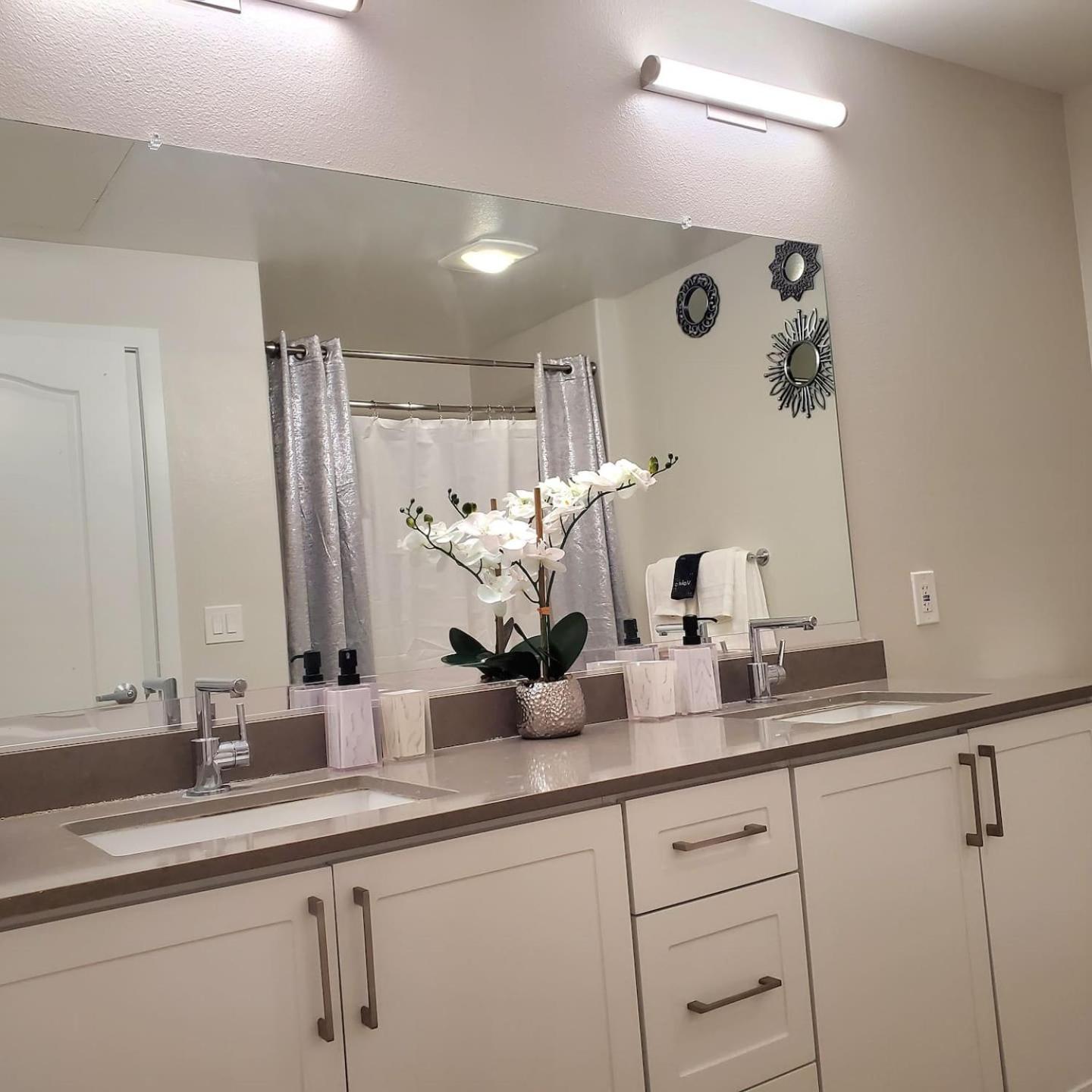 Hollywood, 21, 24 Hr Gym, Free Parking, Wi-fi * Los Angeles